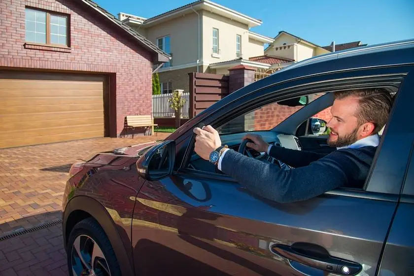 Скидка&nbsp;5% на&nbsp;секционные ворота Prestige с&nbsp;автоматикой