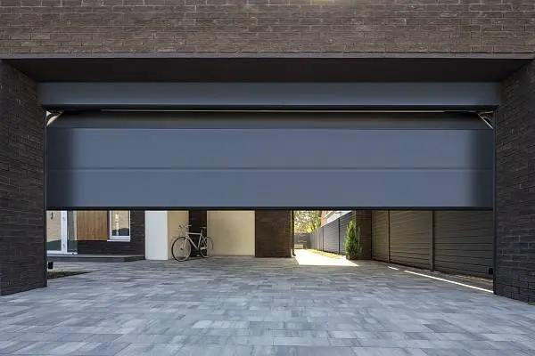 Скидка 5% на секционные гаражные ворота Prestige